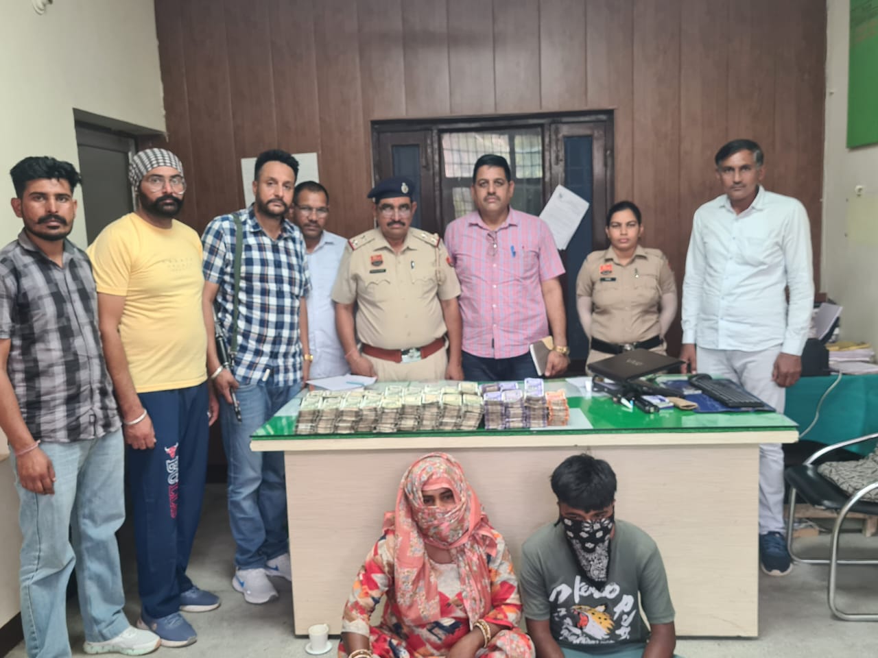 Sirsa Police's eye on Lok Sabha elections, "big action", raid in village Bani, hawala amount of Rs 49 lakh 50 thousand seized.