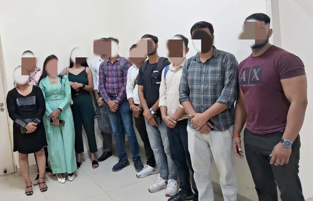 Cyber ​​fraudsters caught by Gurugram police in the name of getting jobs abroad.