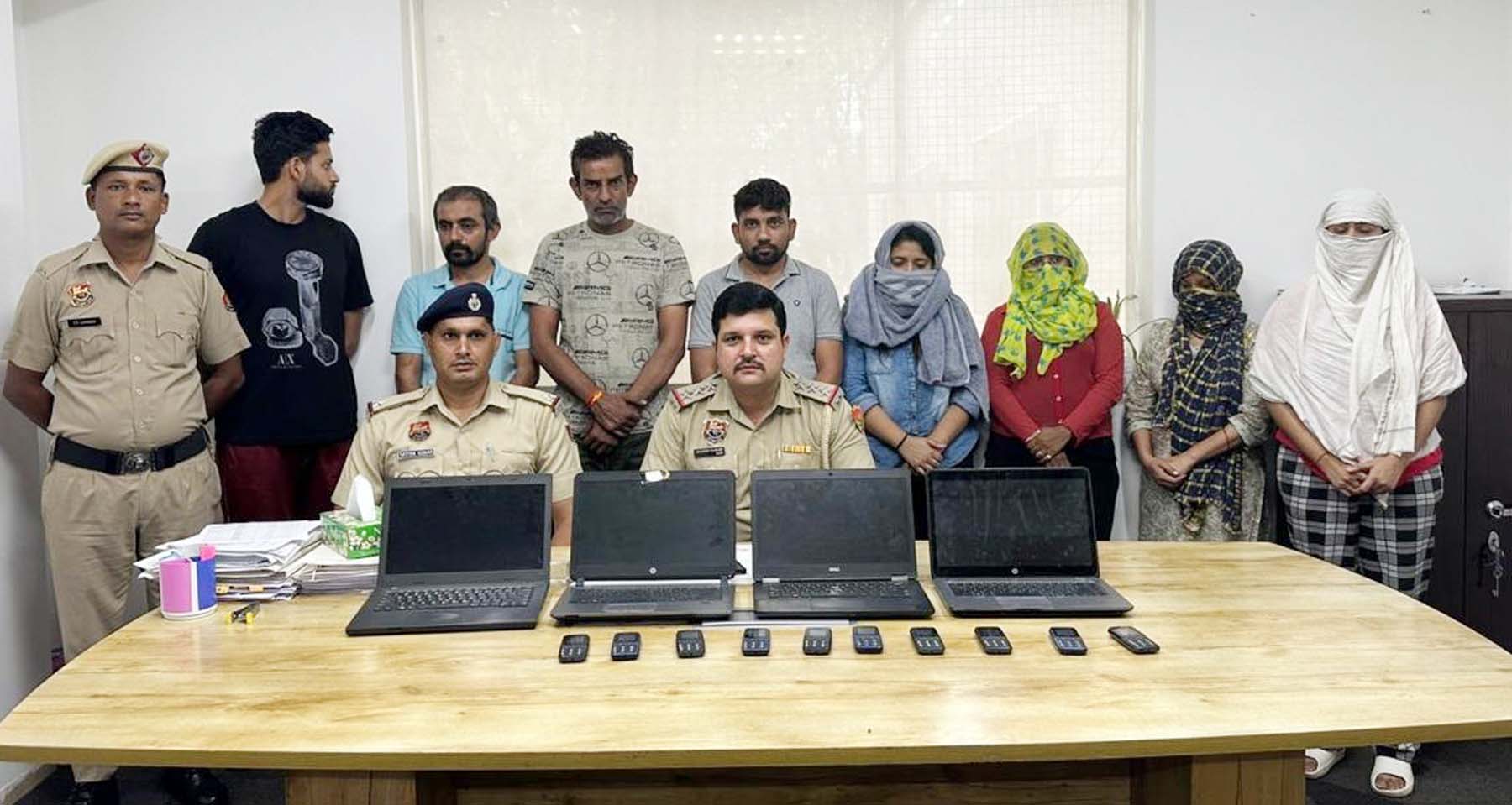 Gurugram police arrested fraudsters from a fake call center in the name of online sale of herbal medicines.