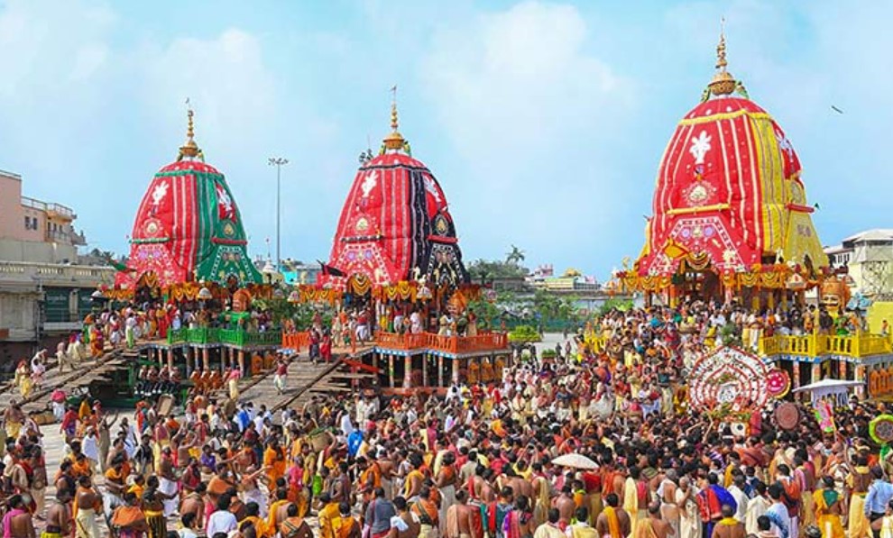 Rath Yatra stopped after sunset in Puri