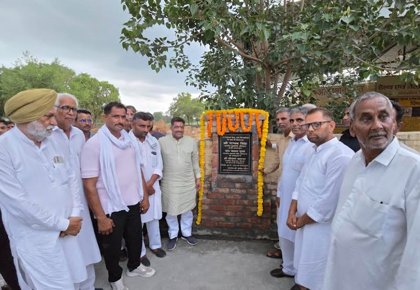 गांव धिंगतानियां में बह रही है विकास की गंगा, ग्रामीण बोले-हमें खुशी है  गोपाल कांडा हमारा विधायक