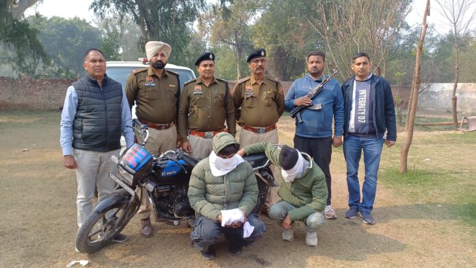 Heroin worth about Rs 50 lakh recovered from father and son riding a motorcycle