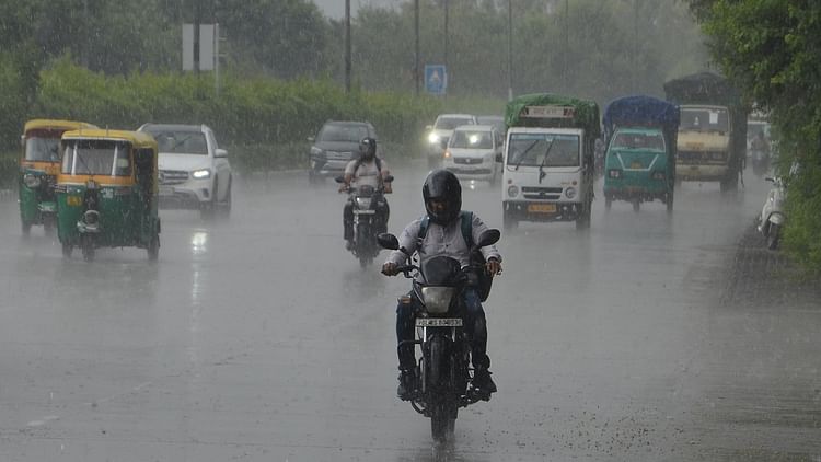delhi-rain_62499d79179e32ffd34d59237b12f1a0.jpeg