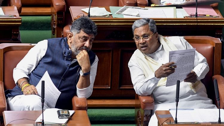 dk-shivkumar-siddaramaiah_d562da9c30f4d68f2fa06b86085a8863.jpeg