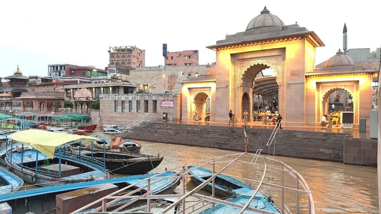flood-in-varanasi_a6f951e7881238924553d9bd8b153e07.jpeg
