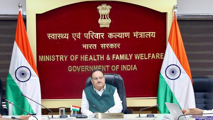 union-health-ministry-asks-its-institutes-to-design-indian-dress-code-for-convocation-ceremonies_765837d45cb9c404a871d8f54c608e5e.jpeg