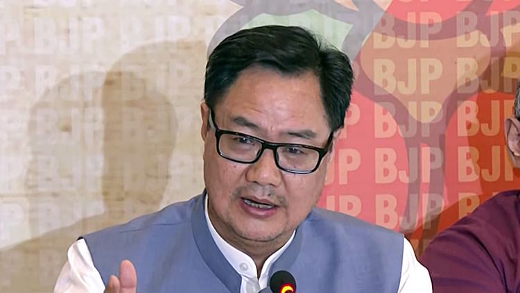 union-minister-kiren-rijiju-slams-mamata-over-waqf-act-implementation_8264175ed810614b69cc543ac7002860.jpeg