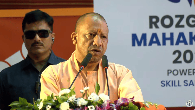 yogi-adityanath_018392130def0bcb2976ab7727eefbe8.png