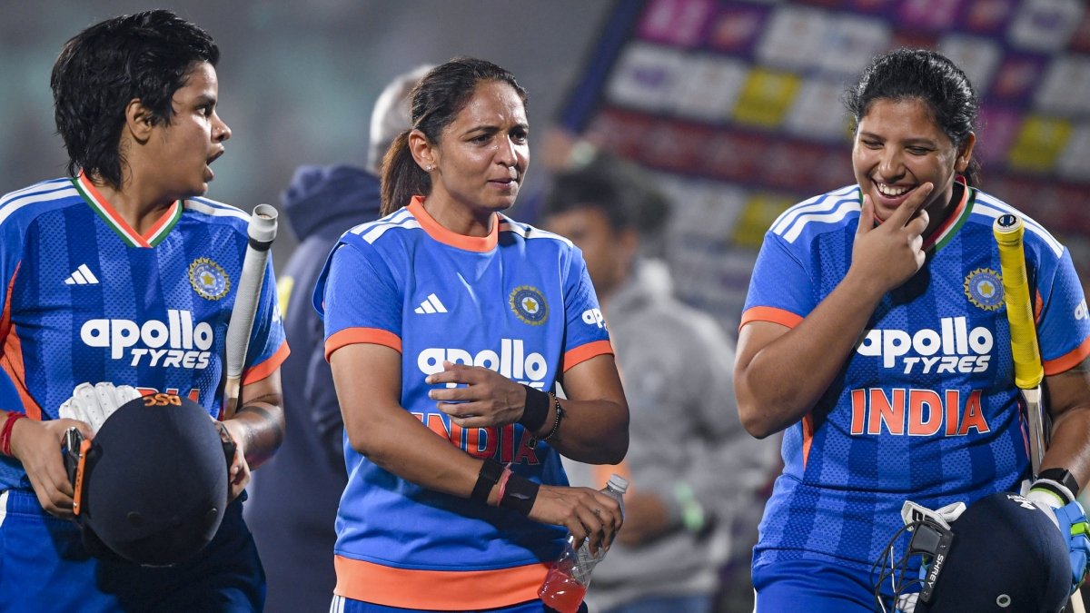 indian-women-cricket-team-12-1766765068.jpg