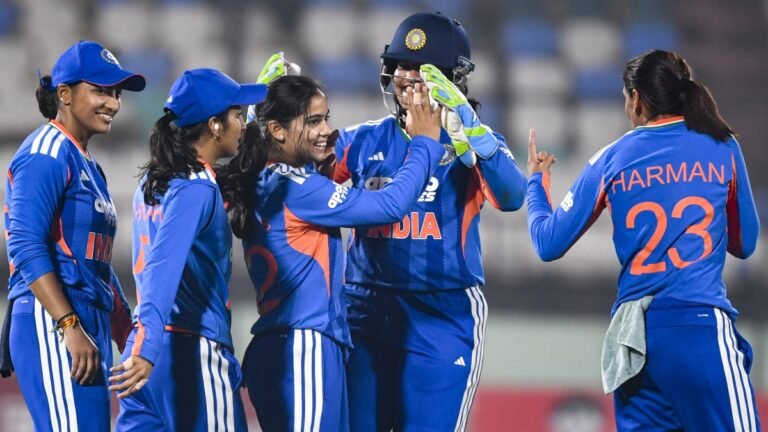 indian-women-cricket-team-13-1766939912.jpg