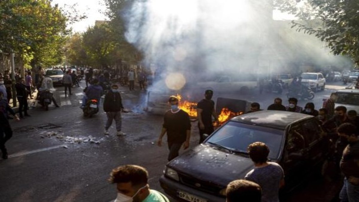 iran-protest-1767291226.jpg