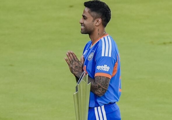 suryakumar-yadav-27-1772906897.jpg